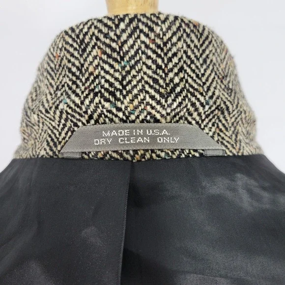 Haggar Mens Sport Coat Blazer Two Button Beige Black Herringbone City Casual 46R